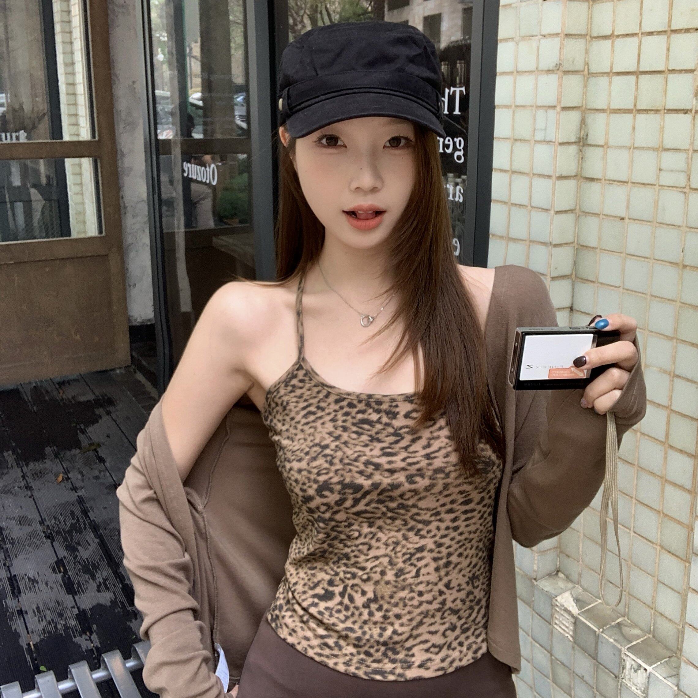 实拍 大码夏季新款设计感独特辣妹巨好看豹纹吊带背心开衫两件套