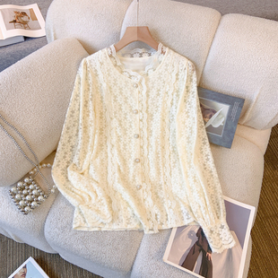 实拍2025秋冬新款蕾丝衫花边灯笼袖加绒长袖衬衫洋气打底衫女