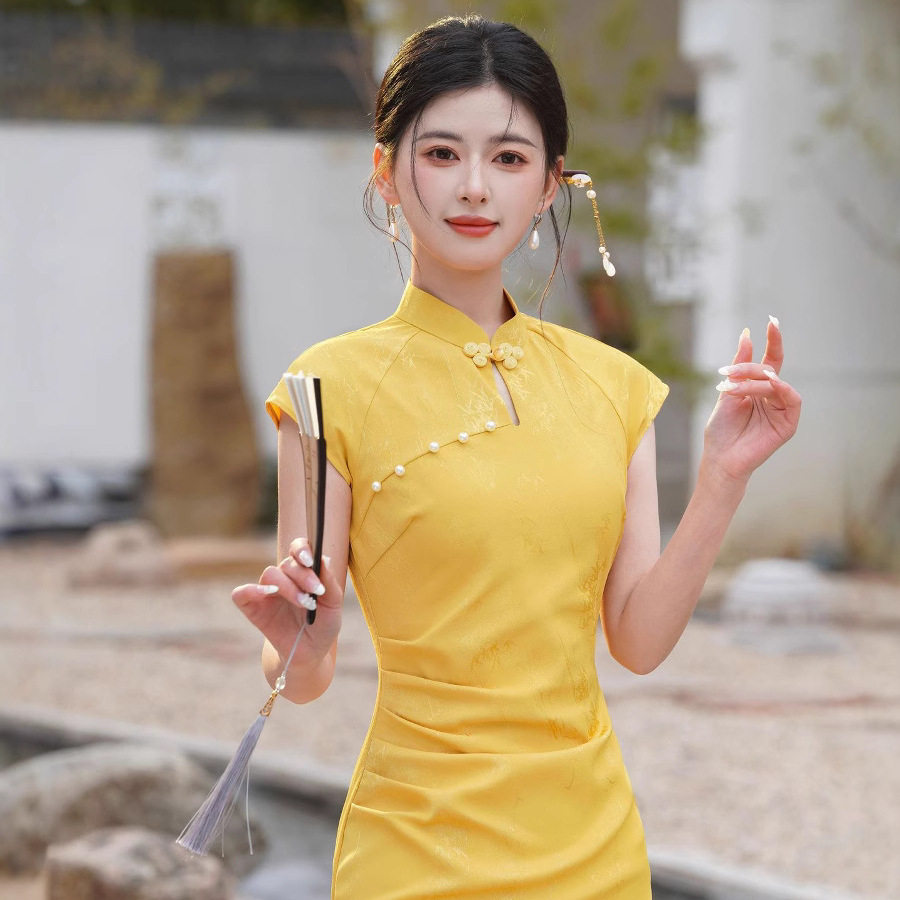 2025新中式女装国风柠檬黄连旗袍