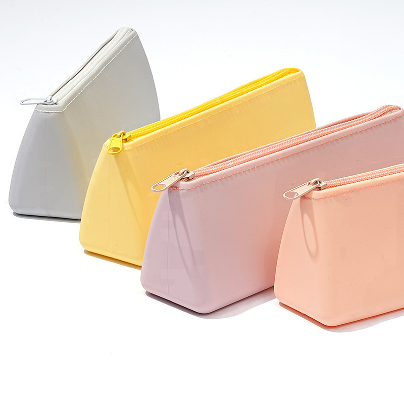 亚马逊硅胶铅笔盒袋 美学三角设计多功能数据线耳机化妆刷铅笔包