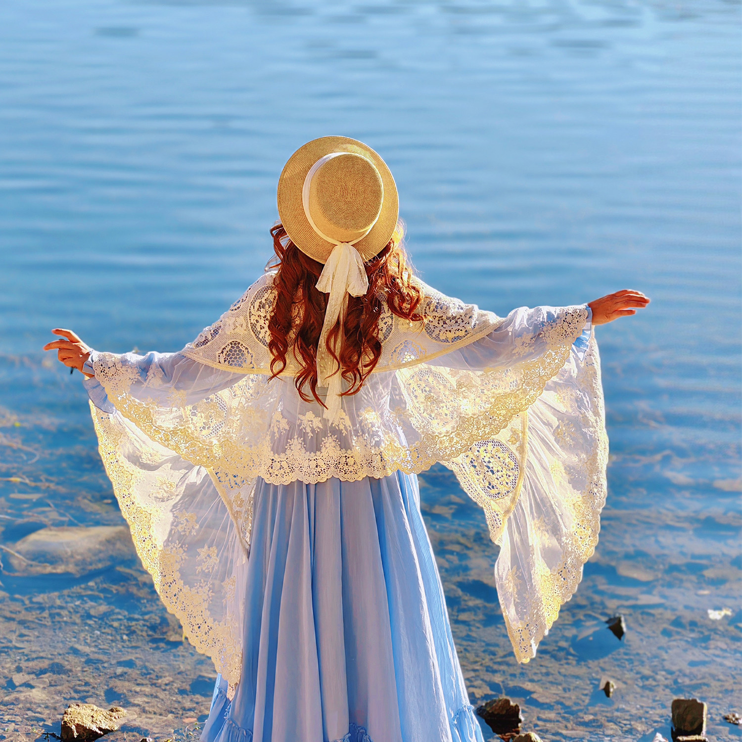 【董艺旅行穿搭】爱丽儿钩花三角巾披肩蕾丝翅膀斗篷新疆旅拍头巾