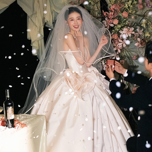 头纱新娘主婚纱法式高级感卷边蓬蓬长款领证求婚头饰超仙拍照道具