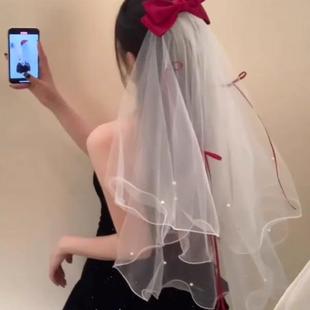 求婚登记订婚领证酒红色蝴蝶结卷边网红拍照超仙生日旅拍道具头纱