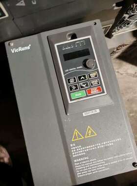 议价VicRuns变频器，型号VD550FC-4T-11GB维修