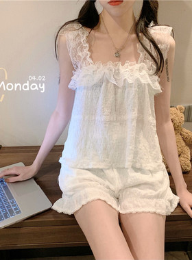 纯欲风白色蕾丝吊带睡衣短裤女