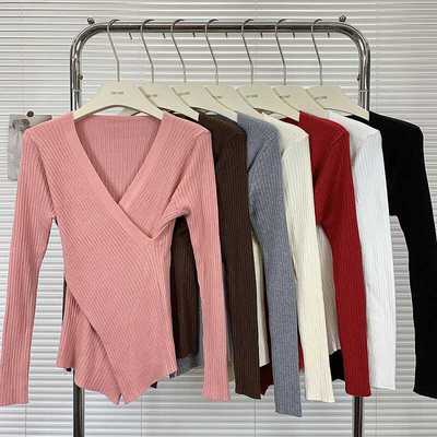 法式毛衣打底衫女秋冬v领内搭露锁骨针织衫长袖粉色修身交叉上衣
