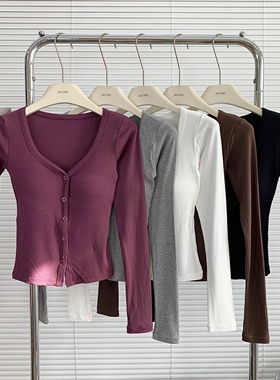 灰色V领纯欲性感辣妹纽扣长袖T恤女秋季修身收腰显瘦内搭打底上衣