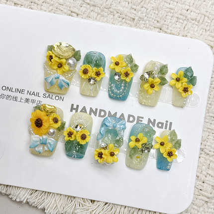 Fresh and Simple Sunflower Short Almond-Shaped Press-On Nails, Handmade, Daisy Design, Brightening and Versatile, Everyday Style Press-On Nails