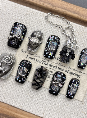 暗黑色流苏纯手工穿戴甲高级感美甲2026新年短梯方款杏仁显白可爱