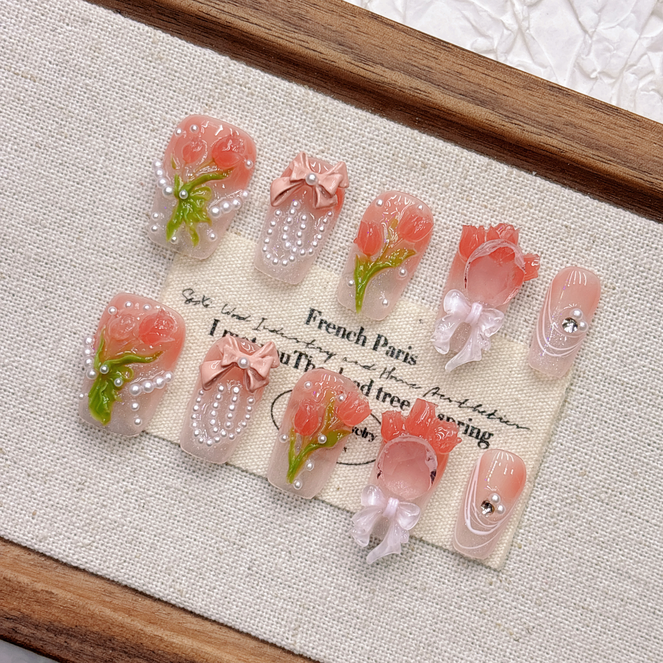 粉色立体郁金香花纯手工穿戴甲高级感显白美甲2025年短平款杏仁款