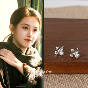 okk pine 迷你简约花瓣日常款耳钉短剧在八月盛夏郭宇欣同款耳环
