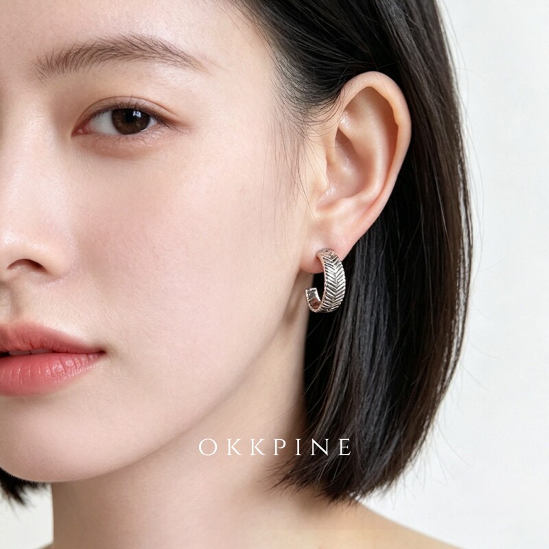 okk pine ins复古做旧纹理编织圆形C形耳圈 早春晴朗孙千同款耳环