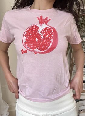 TheDINA｜2026新款设计感小众石榴印花简约圆领短袖T恤女辣妹上衣