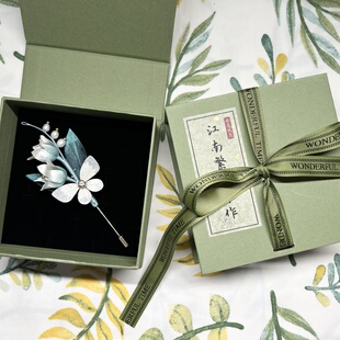 非遗绒花铃兰胸针精致轻奢国风饰品送朋友老师外国友人礼物伴手礼