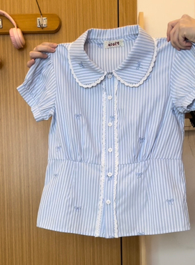 奶油的宇宙 蝴蝶结蕾丝拼接娃娃领衬衫短袖女小清新蓝色条纹上衣