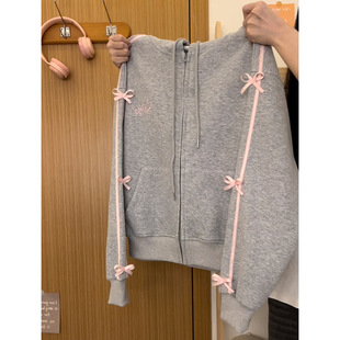 奶油的宇宙 刺绣蝴蝶结条纹连帽卫衣女芭蕾风短款外套2025冬新款