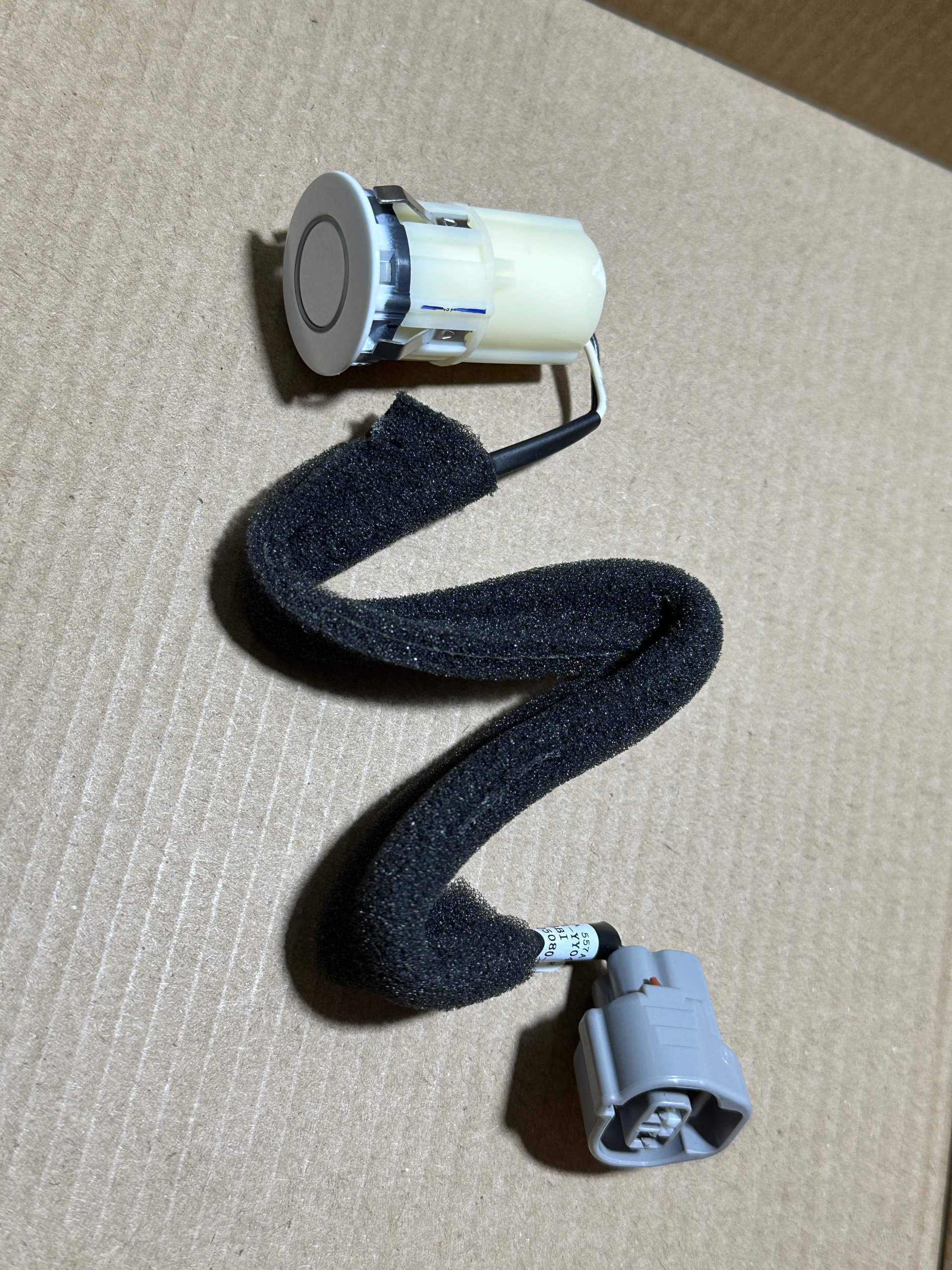 适用于丰田陆巡霸道普拉多RAV4/汉兰达/锐志倒车雷达探头前后雷达