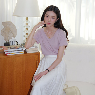 然若 抗皱面料 V领正肩短袖T恤女夏2026新款防晒罩衫半袖粉色上衣