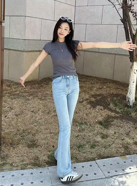 浅蓝色微喇牛仔裤女2026年秋冬新款高腰显瘦休闲弹力小个子喇叭裤