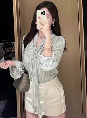 韩国春秋新休闲chic小众设计感气质褶皱系带喇叭长袖衬衫上衣V领