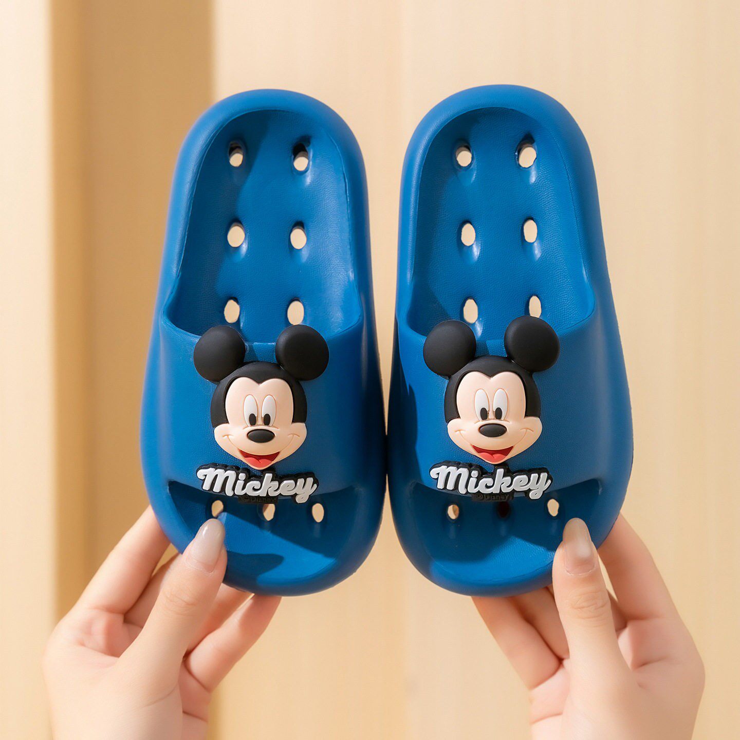 迪士尼凉拖鞋防滑漏水速干儿童夏拖鞋女童浴室洗澡卡通轻便凉拖鞋