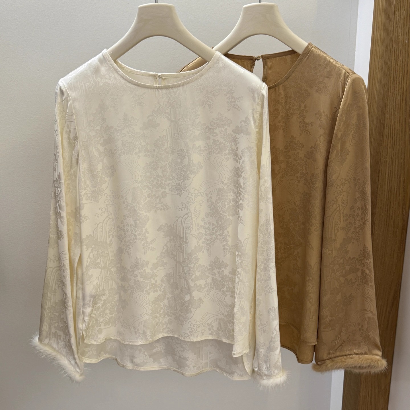 水貂毛拼接圆领人丝提花衬衫女