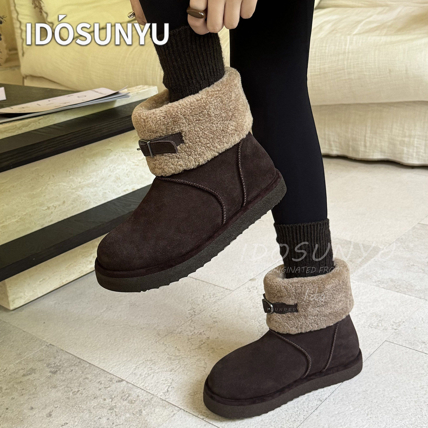 idosunyu欧货冬季牛猄皮皮带扣翻边羊羔毛雪地靴女厚底保暖毛毛靴