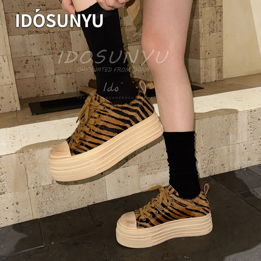 ido欧货秋冬新款斑马纹马毛真皮厚底板鞋女系带松糕增高休闲鞋潮