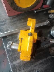 M1432B 台面手动移动齿轮手摇机构外圆磨配件 M1332B进给齿轮轴