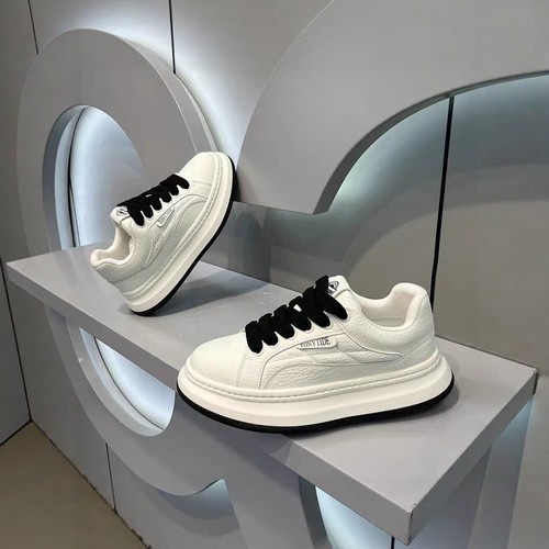 欧洲站男鞋2025新款冬季潮牌高级感运动休闲小白板鞋增高百搭潮鞋