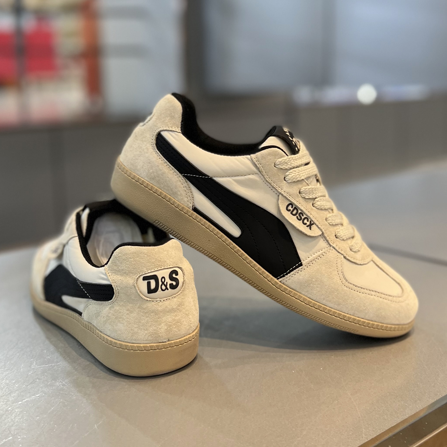 男鞋冬季轻便防滑软底阿甘潮鞋男士潮牌复古百搭运动休闲小白板鞋