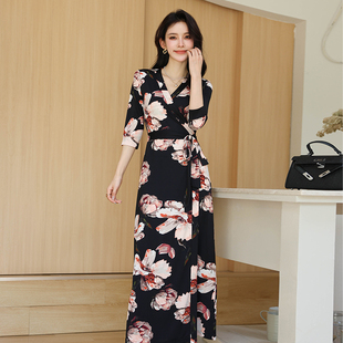 收腰高级感显瘦一片式 裹身裙黑底印花弹力气质修身 连衣裙 法式 新款