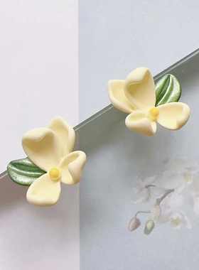 Margot手作栀子花可爱奶黄耳钉小清新绿色花朵耳环甜美无耳洞耳夹