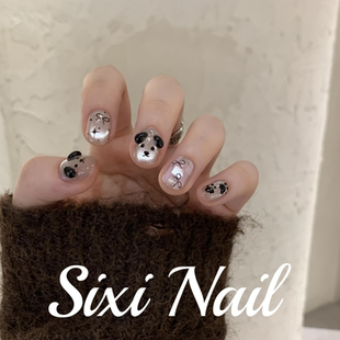 可爱手绘狗狗纯手工穿戴甲ins风高级感短款 豆豆甲美甲贴片假指甲