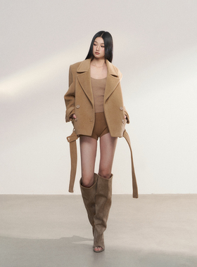 PEMPL·卡其色正肩双排扣戗驳领毛呢外套女短款系带保暖加厚上衣