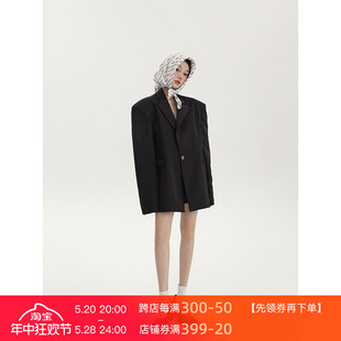 挺阔垫肩绸缎感oversize硬挺露背西装 PEMPL 外套女后开叉高级西服