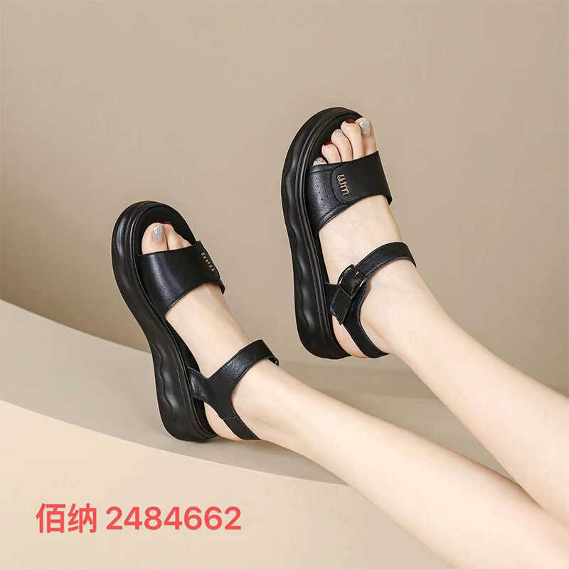 一字带沙滩凉鞋女佰纳增高厚底