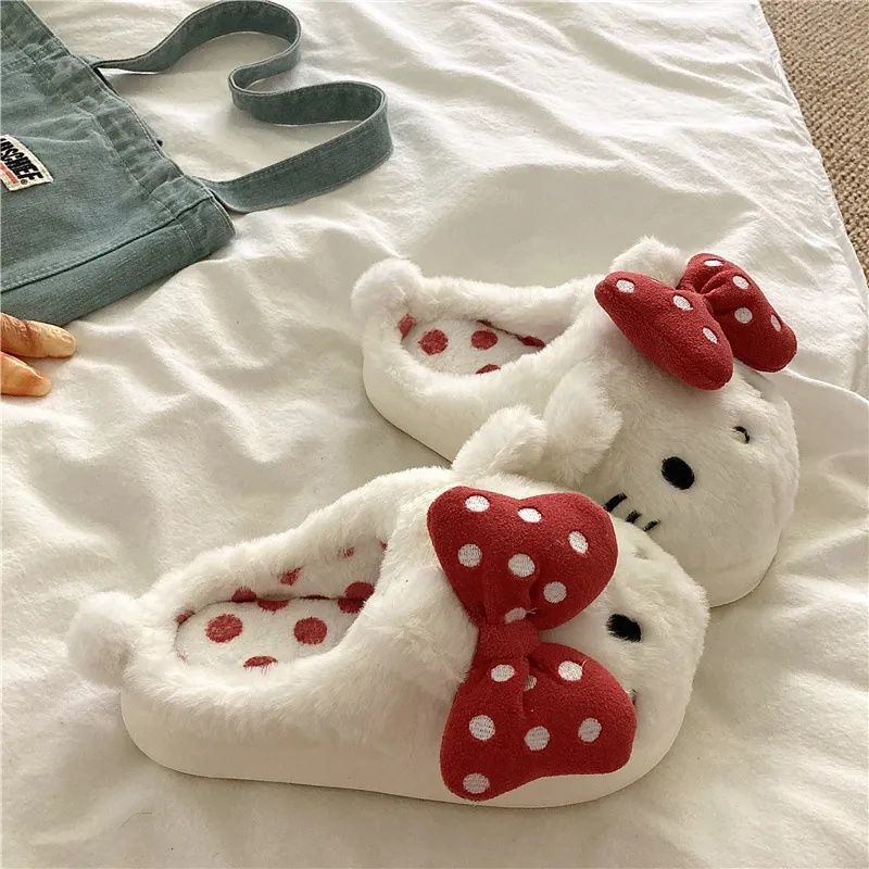 HelloKitty波点蝴蝶结毛绒拖鞋