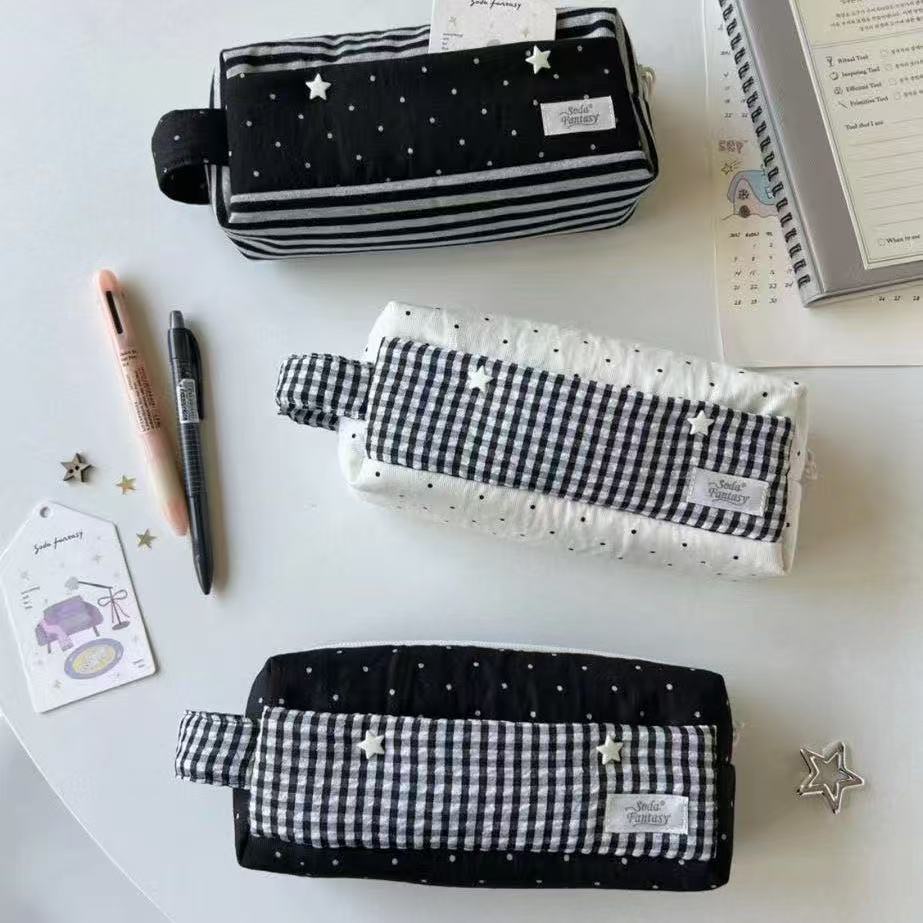小红书同款ins慕斯条纹笔袋可爱高颜值耐脏大容量学生文具收纳袋