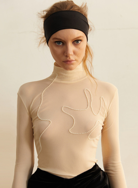 TMS STUDIO 手工珍珠装饰上衣 透视弹力网眼高腰长袖打底T恤