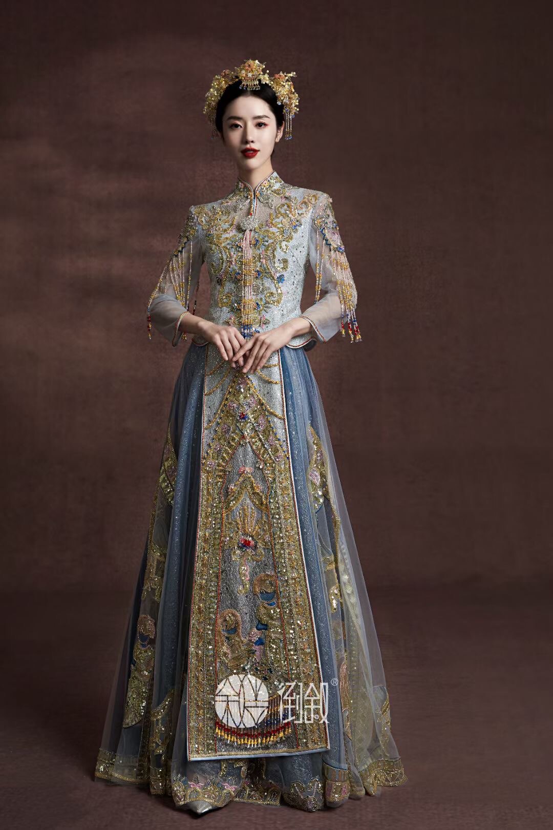 租赁新娘中式嫁衣婚纱秀禾服倒叙品牌雾霾蓝浅色绣禾服迎亲显瘦