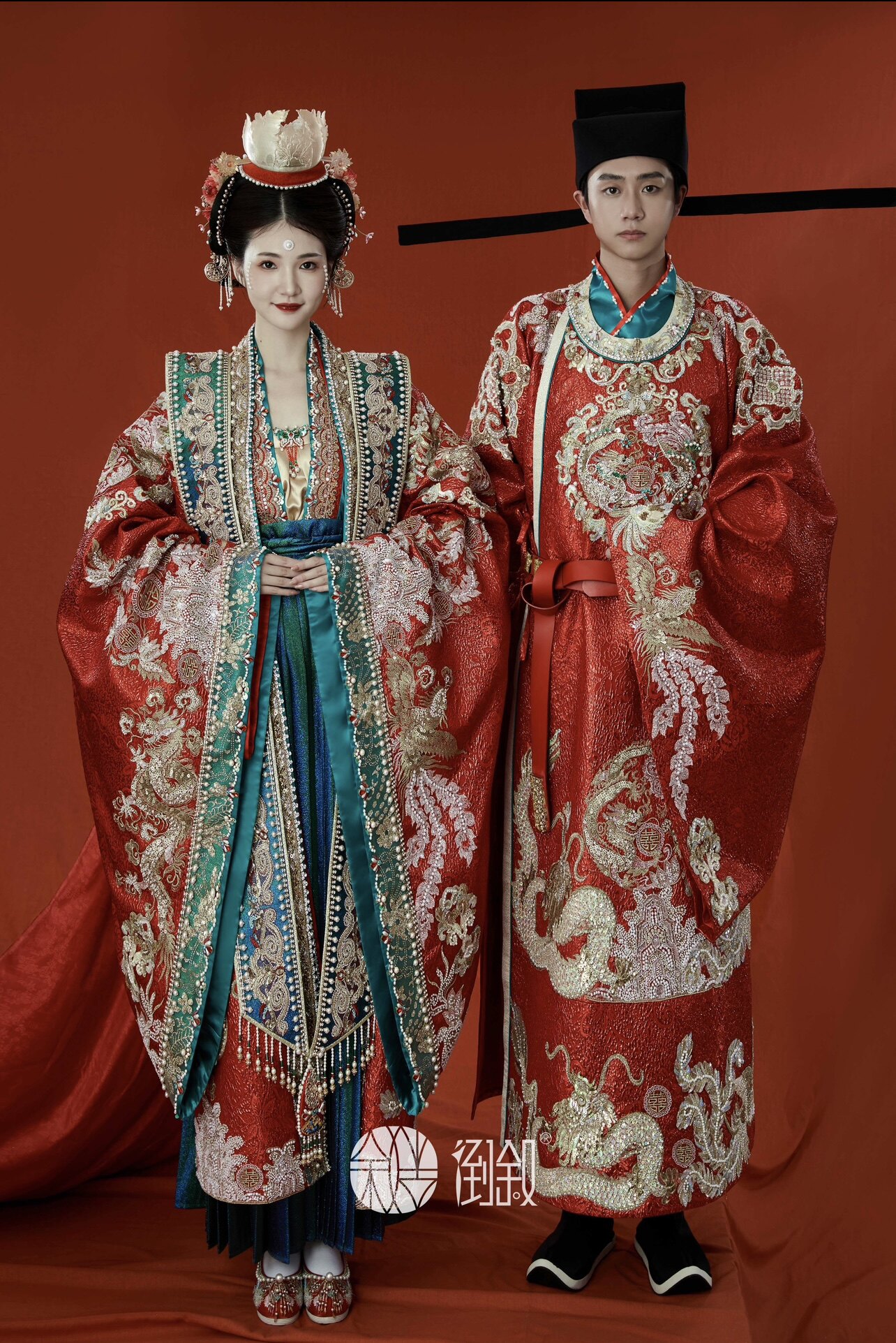 出租倒叙正品宋制婚礼汉服婚服中式嫁衣秀禾服红绿色撞色重工拖尾