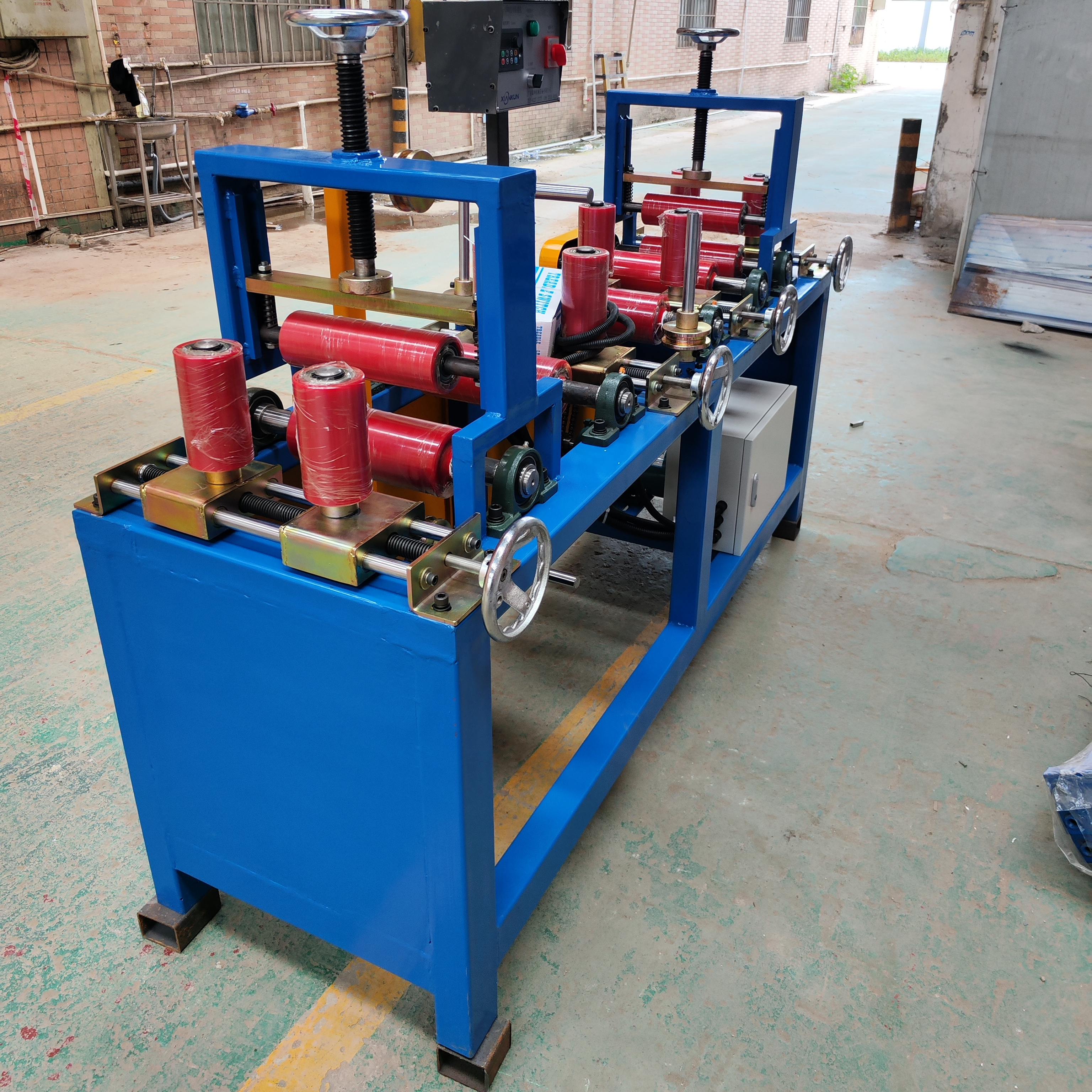 自动铝合金型材分卷膜四面贴膜机