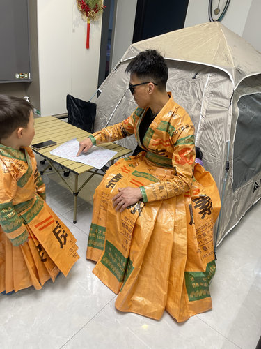 手工定做尿素袋子马面裙搞怪服装