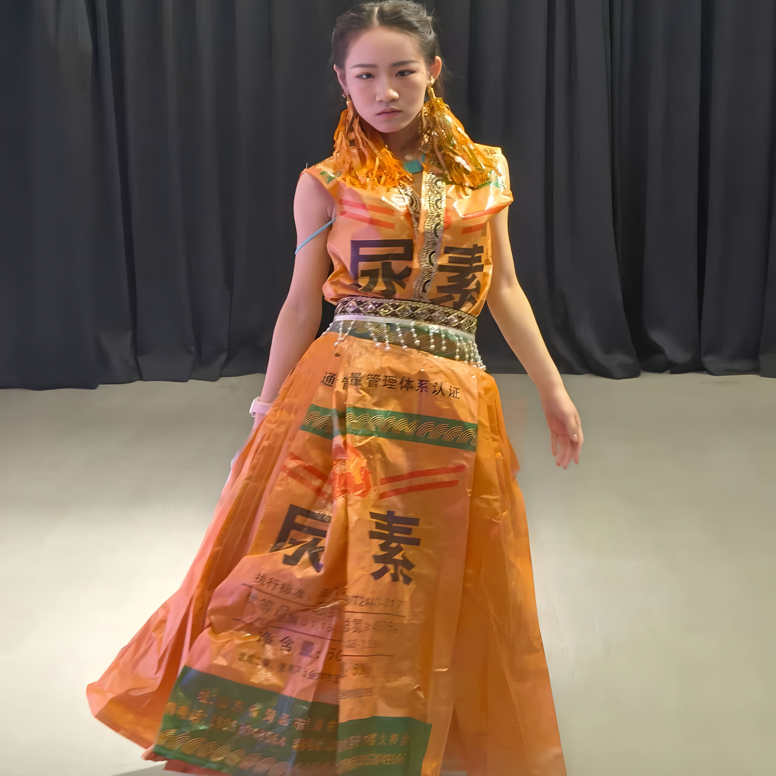 亲子古装戏曲风环保舞台走秀服儿童编织袋手工演出服女款舞蹈服装