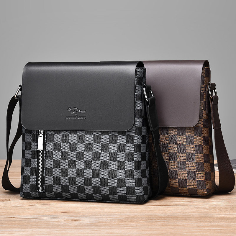 男士单肩包斜挎包轻便防水防划男包时尚潮流青年休闲包耐磨小背包