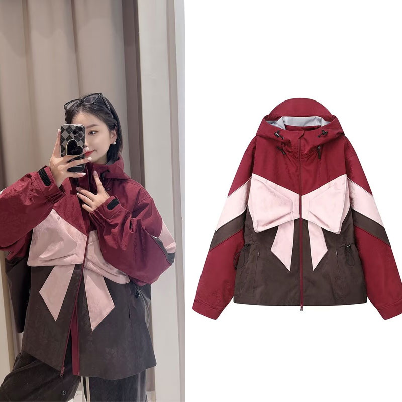 甜酷羽绒服外套连帽缎面提花