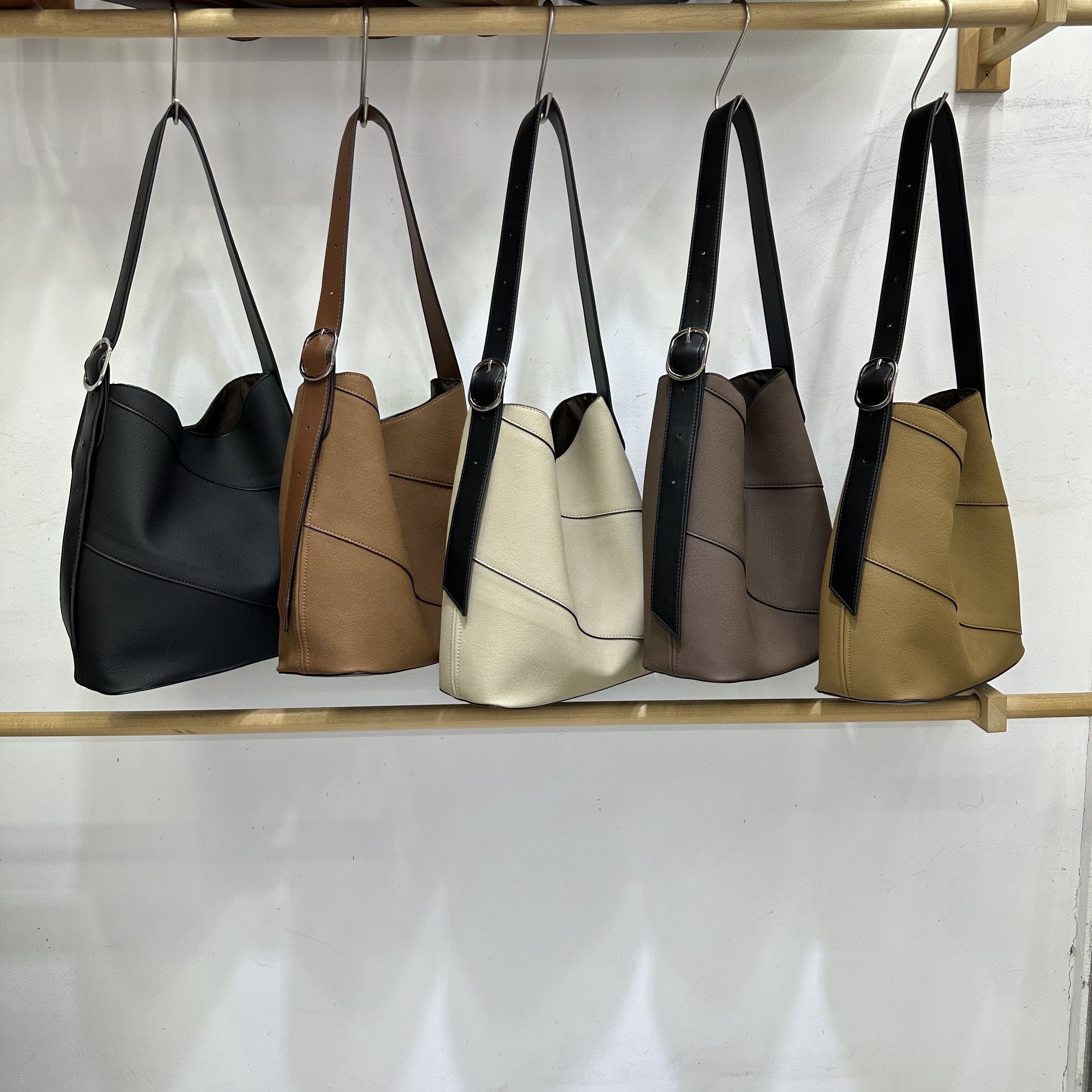 欧比 2026新款时尚大容量通勤大包百搭日常休闲复古单肩水桶包女,箱包皮具/热销女包/男包,通用款女包,淘宝优惠券,粉丝福利购,淘宝优惠卷