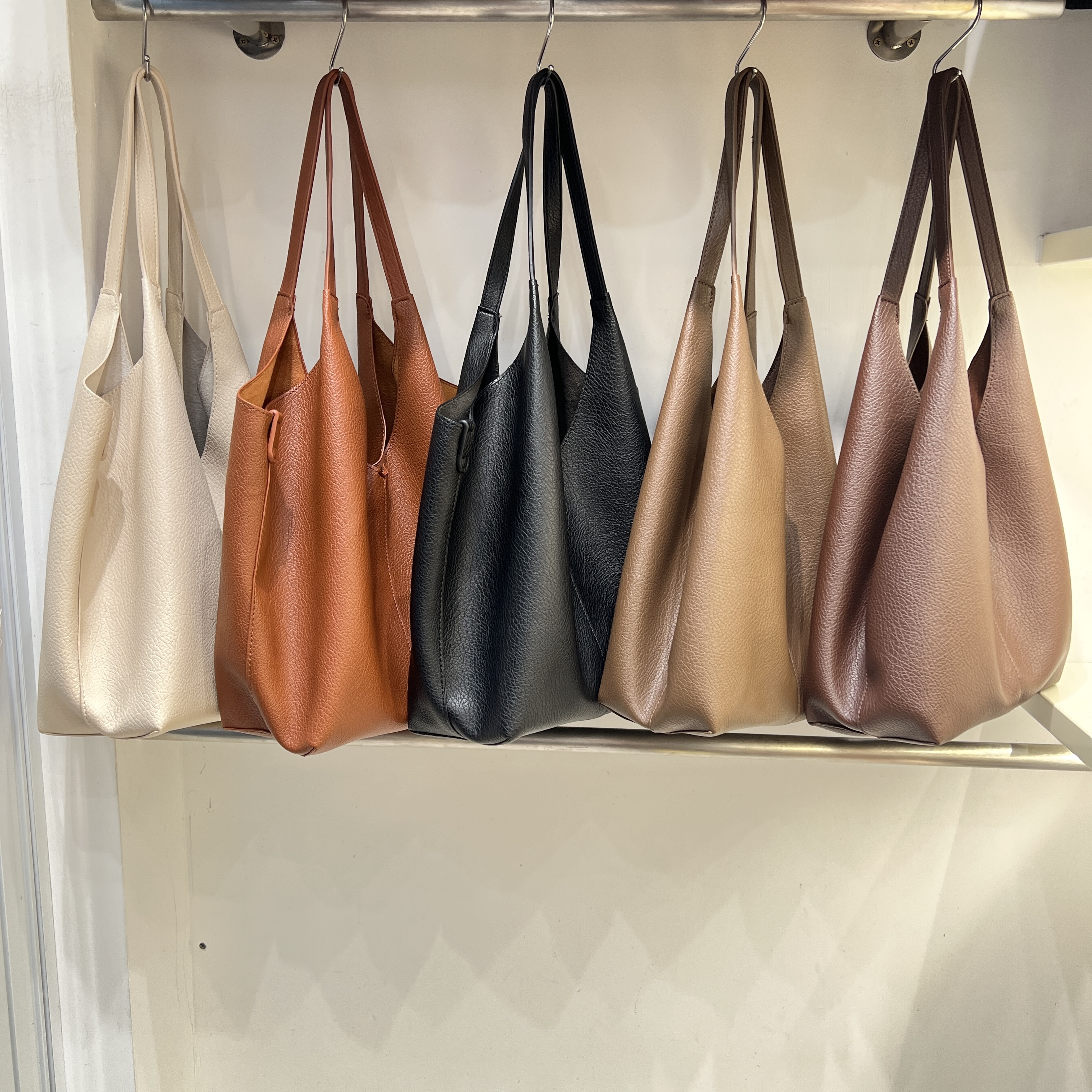 欧比 韩版纯色百搭大容量腋下包超火纯色软皮慵懒单肩包子母包