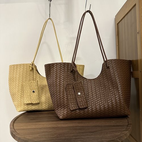 大容量时尚纯色简约单肩腋下包